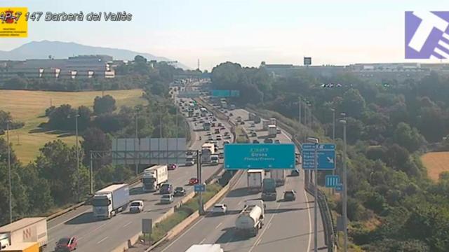 Un tramo congestionado de la AP-7 / TRÀNSIT