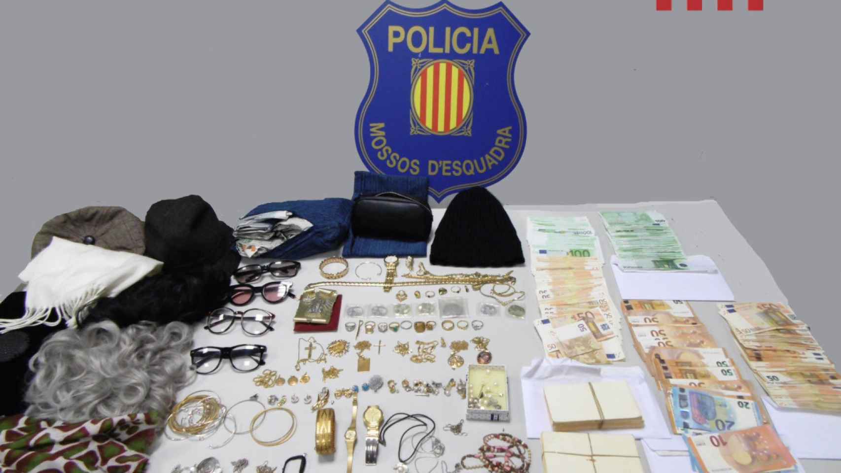 Incautación de los Mossos d'Esquadra a los estafadores del timo del tocomocho