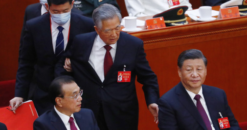 El expresidente chino Hi Jintao es expulsado del Congreso del Partido Comunista / STEPHEN SHAVER - EFE