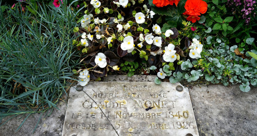 Claude Monet está enterrado en la Église Sainte-Radegonde de Giverny, cerca de su amada casa / Yolanda Cardo