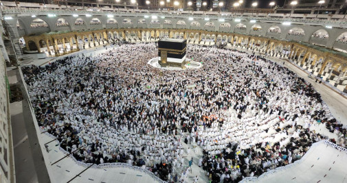 El ritual Tawaf en La Meca / ASHRAF AMRA - EFE
