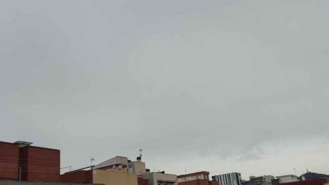Tiempo inestable, llovizna y cielos nubosos en Barcelona este sábado / CG