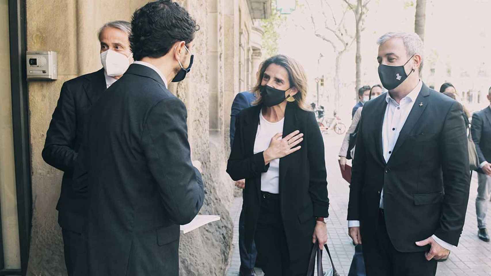 Javier Faus, Damià Calvet, Teresa Ribera y Jaume Collboni, en la entrada en el Círculo de Economía / CdE