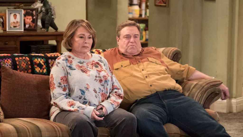 Una foto de archivo de la actriz Roseanne Barr en la serie