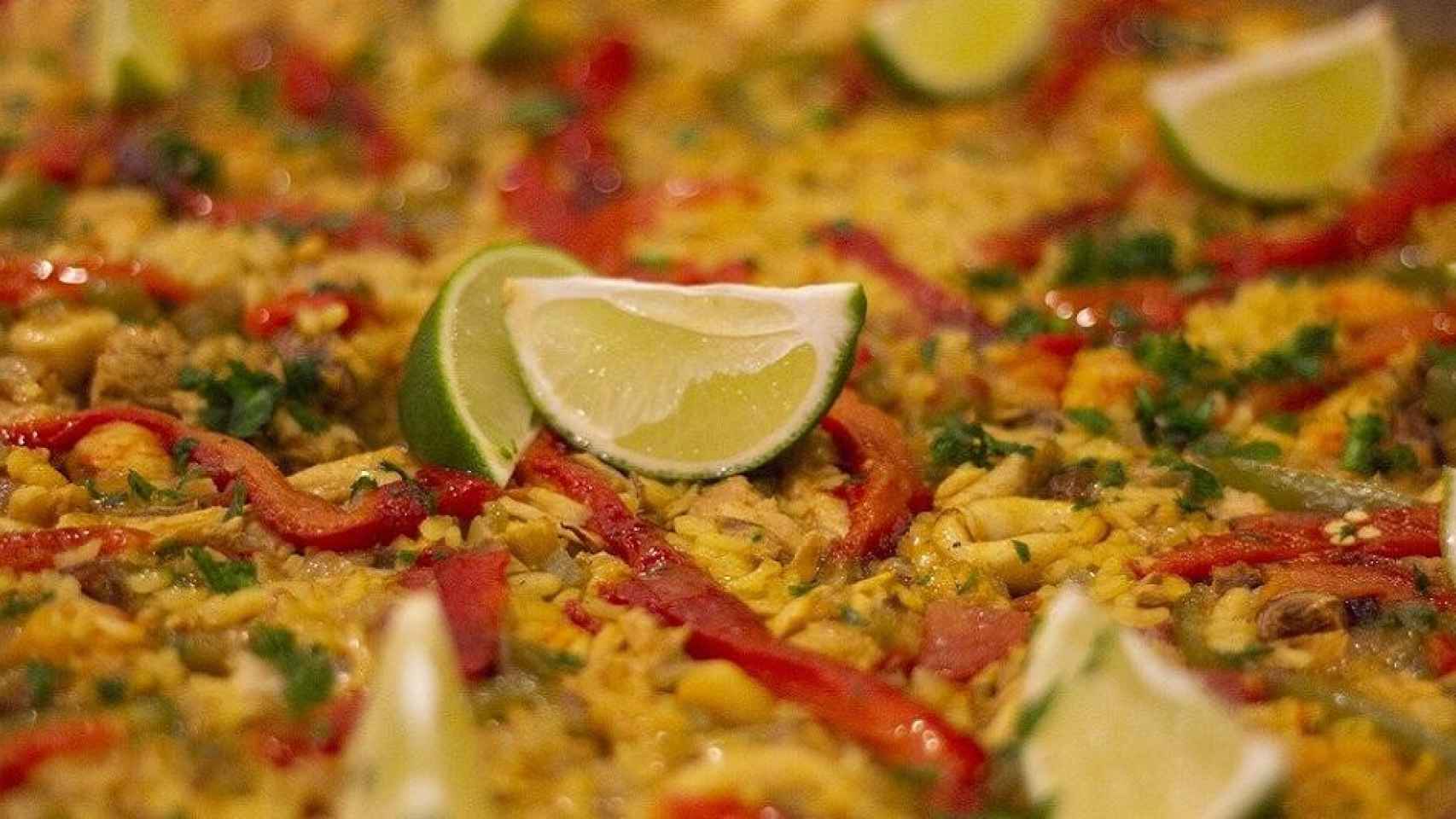 Paella, uno de los platos protagonistas de los restaurantes del Poble Espanyol / Corophoto EN PIXABAY