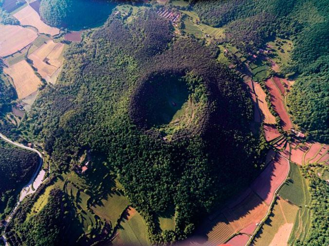 Volcán en la zona de la Garrotxa / TURIMES GARRTOXA