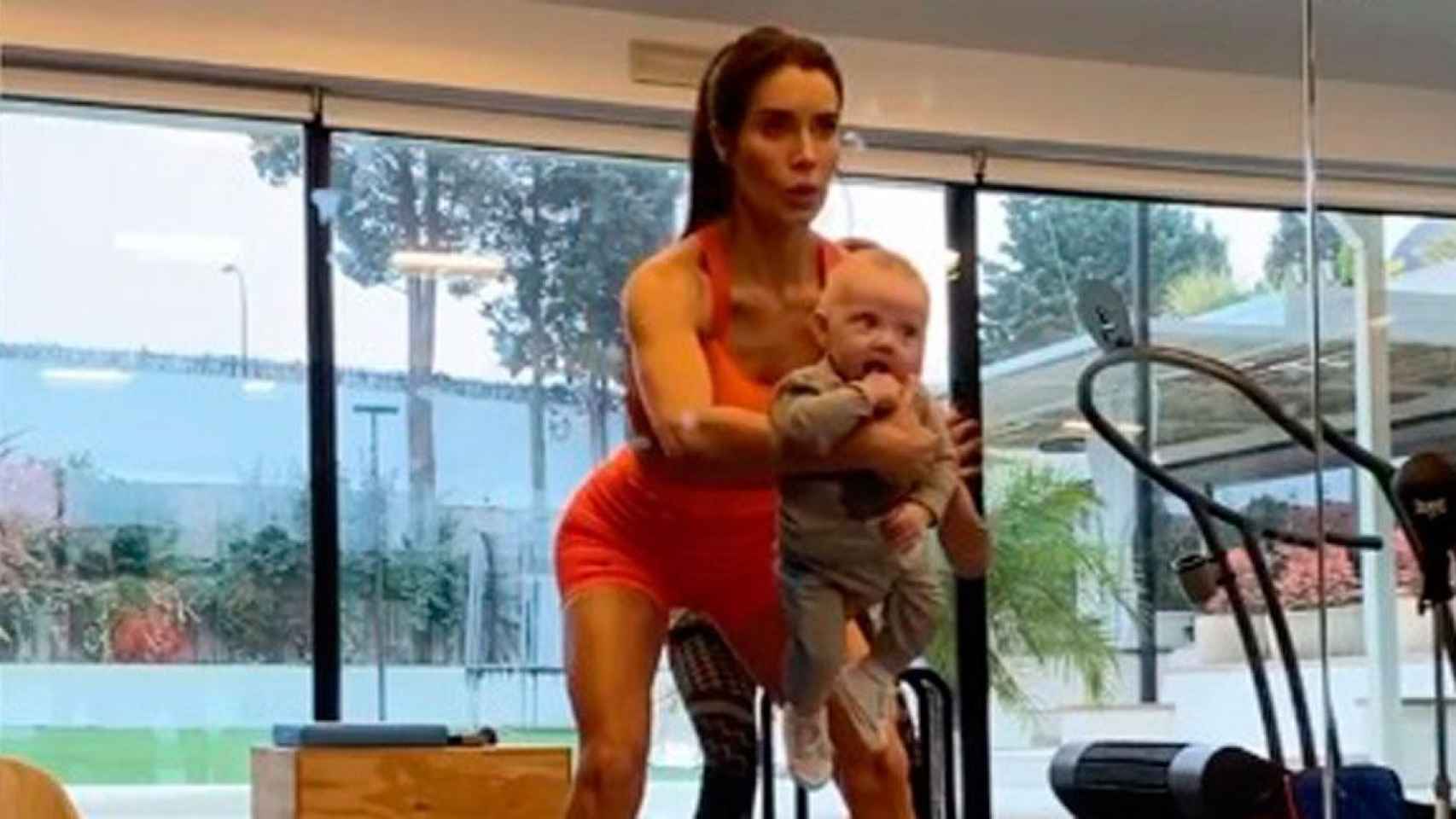 Imagen de Pilar Rubio entrenando con su hijo /INSTAGRAM