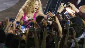 Shakira se entrega al público en uno de sus conciertos