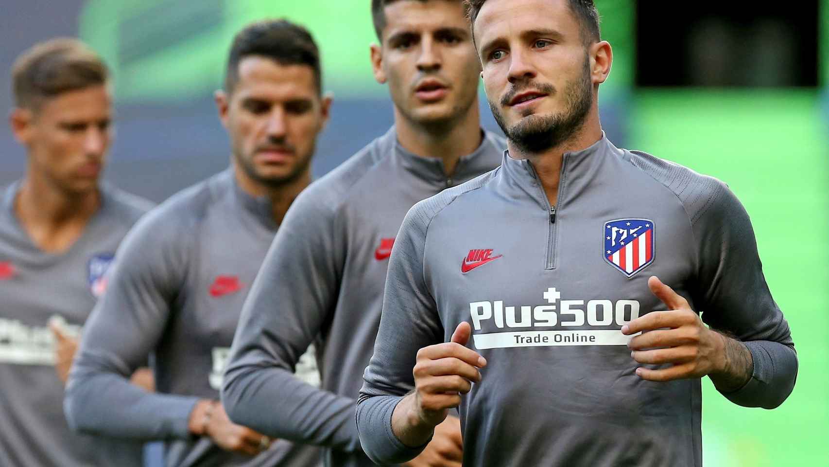 Los jugadores del Atlético durante su primer entrenamiento en Lisboa /EFE