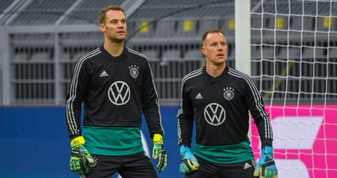 Ter Stegen, junto a Neuer en un partido con Alemania | EFE