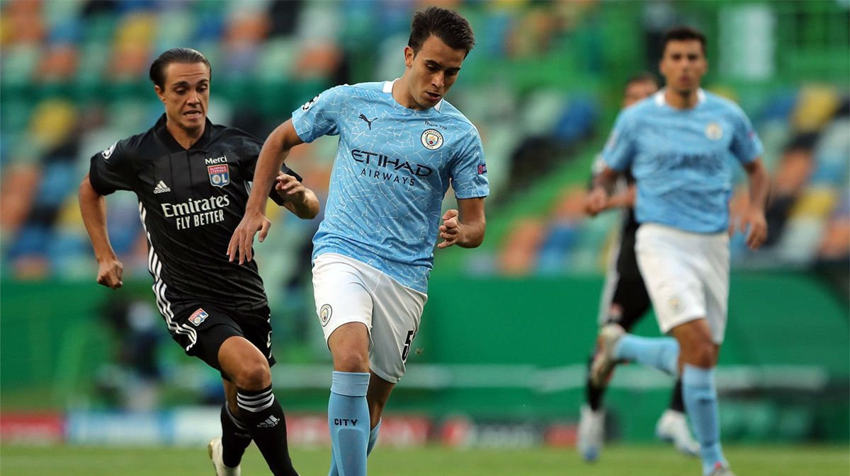 Eric Garcia en el partido contra el Olympique de Lyon EFE