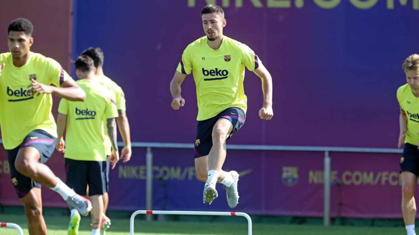 Lenglet durante un entrenamiento /FCB