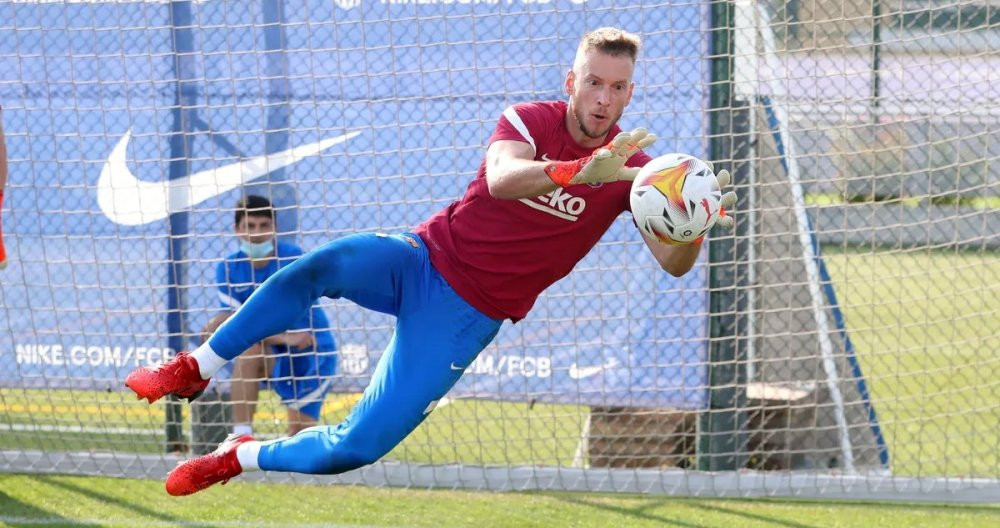 Neto, en uno de los últimos entrenamientos del Barça / FCB