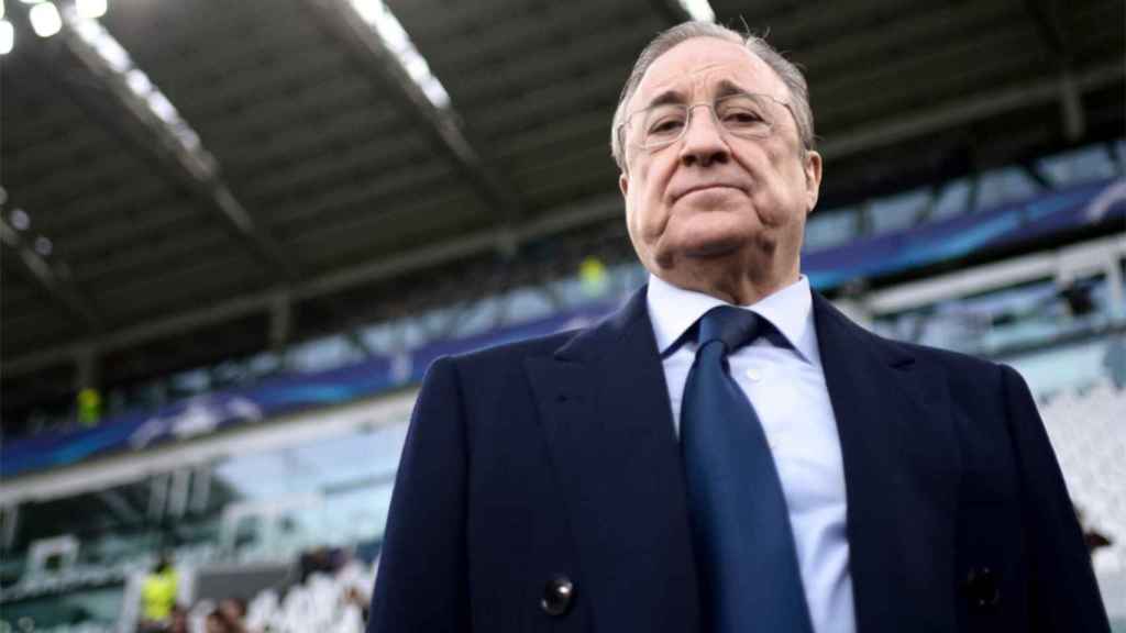 Florentino Pérez, presidente del Real Madrid, mirando con extrañeza a una cámara en una imagen de archivo / REDES