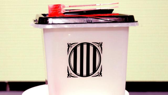 Una de las urnas en las que se votó el pasado 1-O / EFE