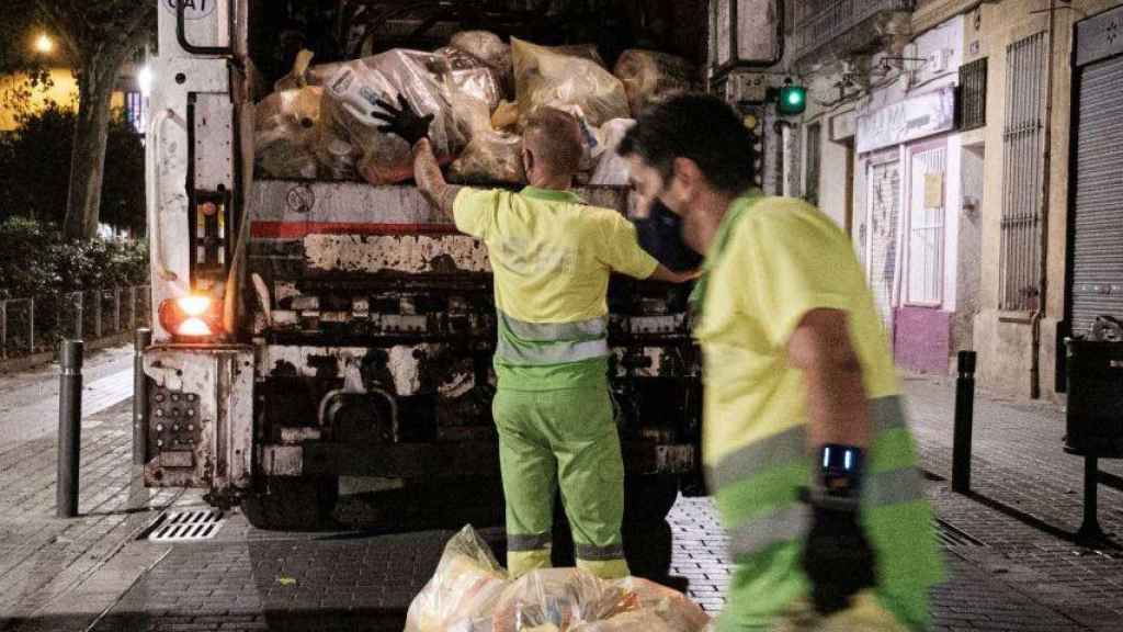 Recogida de basuras en Barcelona / CG