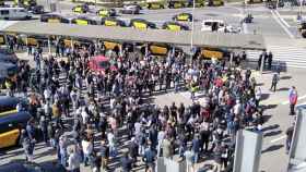 Asamblea de taxistas este martes en Barcelona tras el regreso de Uber a la ciudad / PODEM