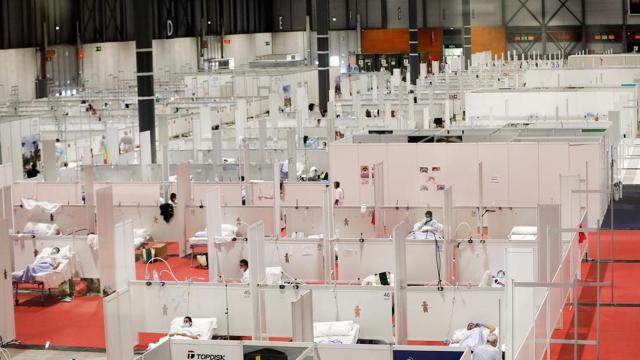 Interior del hospital de campaña de Ifema / EP