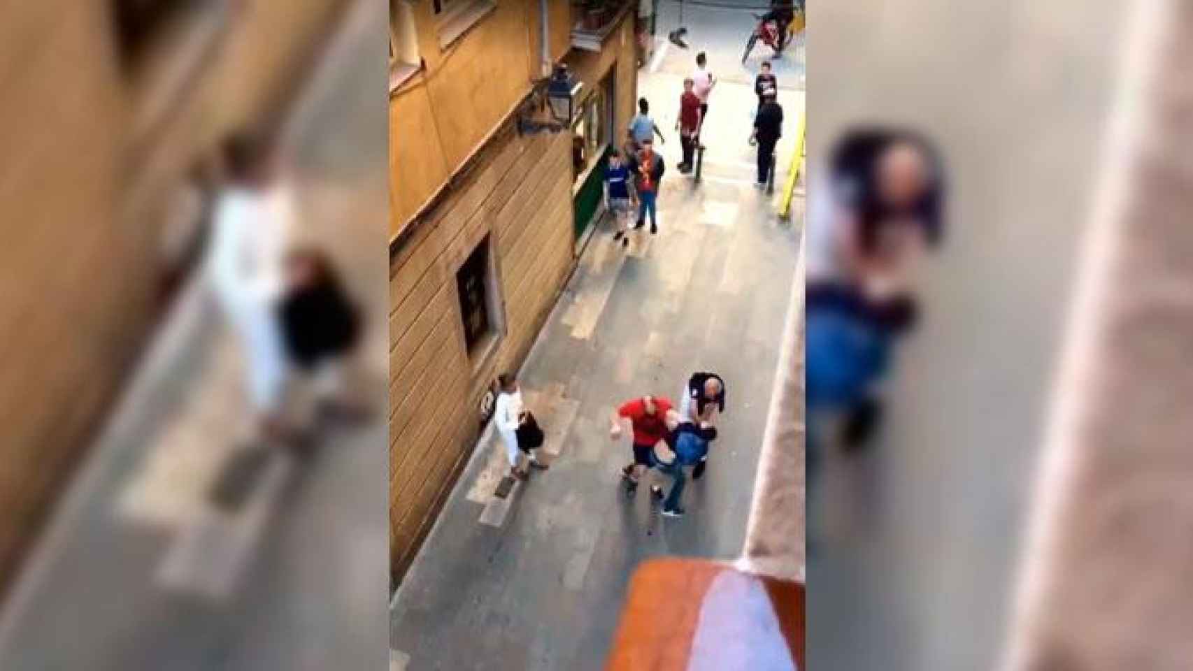 Dos turistas agreden a un carterista cuando intentaba robarles / TWITTER