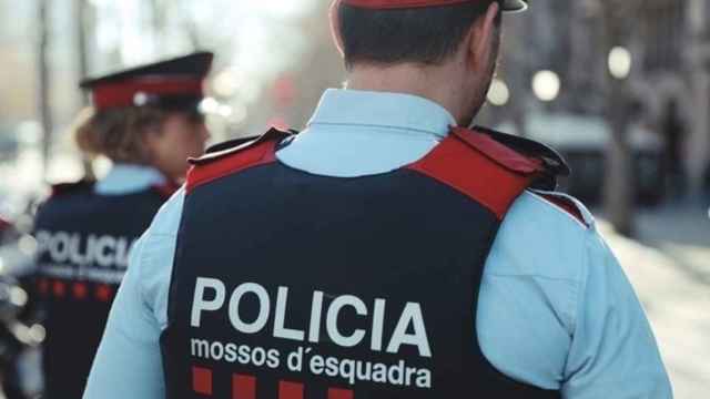 Una patrulla de los Mossos d'Esquadra en una foto de archivo / MOSSOS