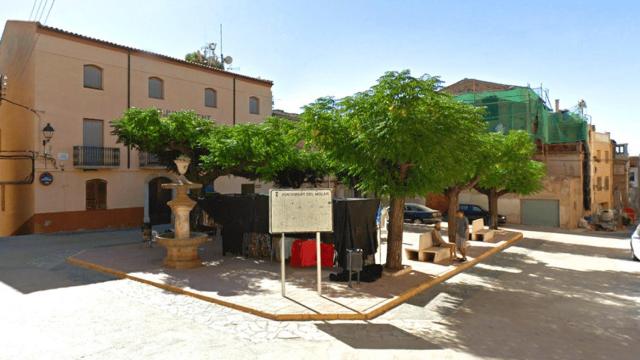 Plaza de Els Molar / CG