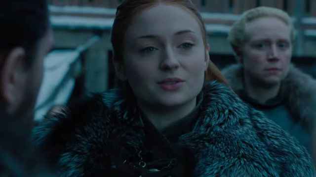 Recibimiento de Sansa a Daenerys en la última temporada de 'Juego de Tronos' / HBO