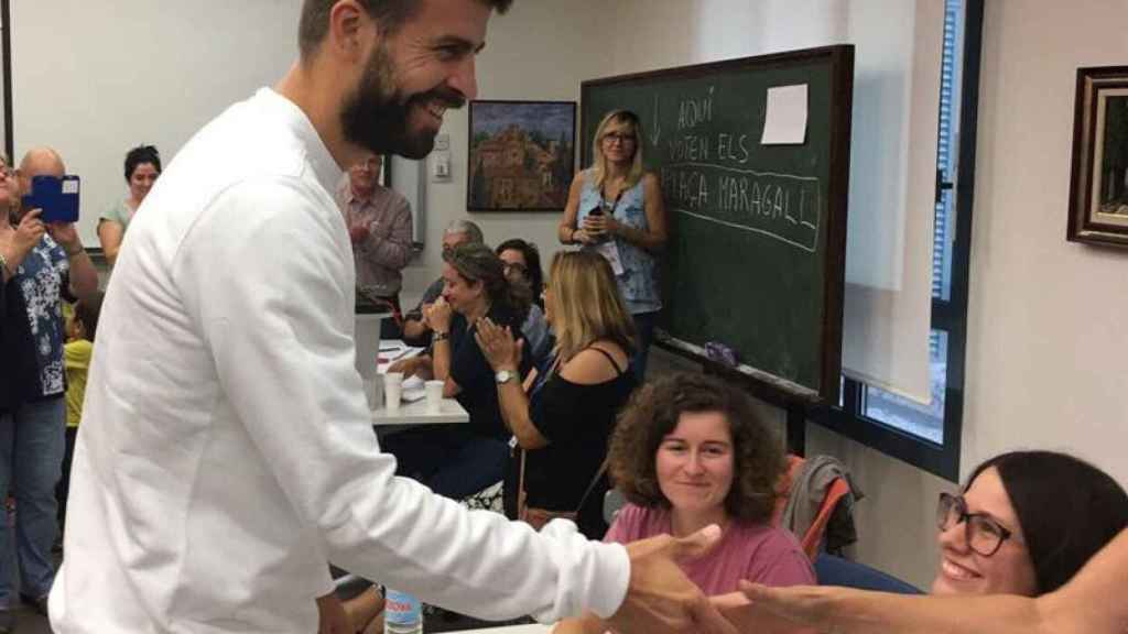 El futbolista del Barcelona Gerard Piqué ya ha votado en el referéndum