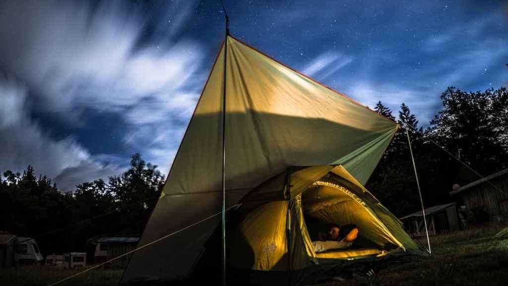 Tienda de campaña en uno de los tres mejores campings cerca de Barcelona / PIXABAY