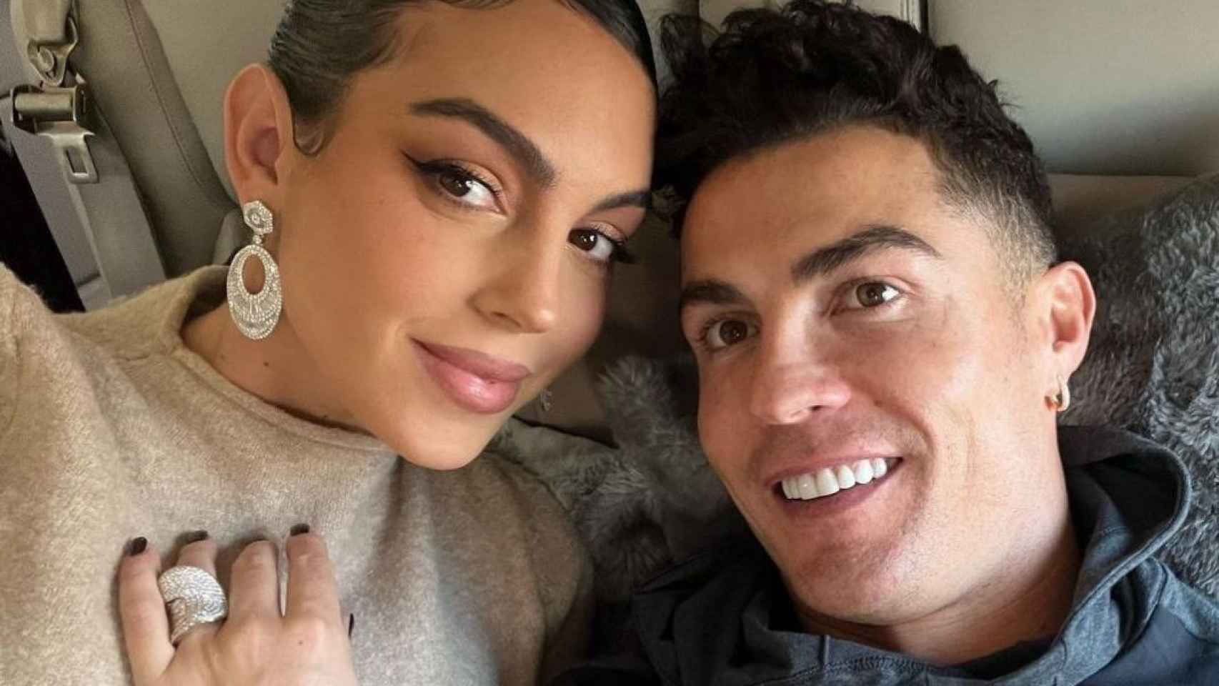 Georgina Rodríguez y Cristiano Ronaldo de camino a la gala The Best / REDES