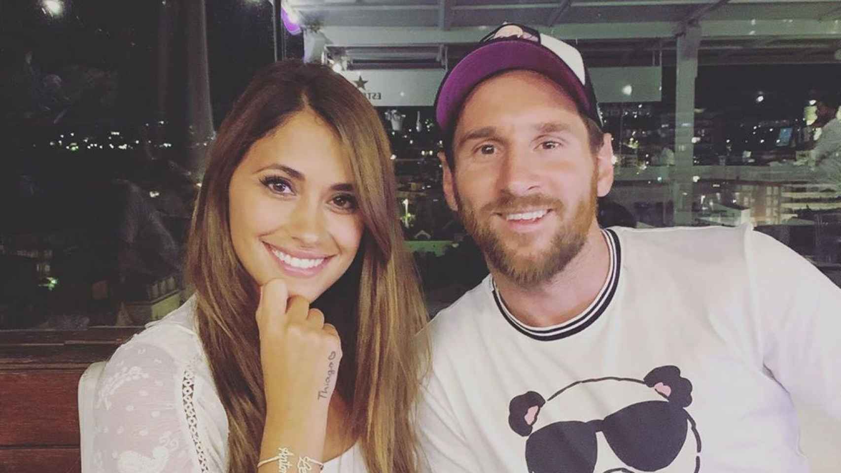 Leo Messi y Antonella, de vacaciones