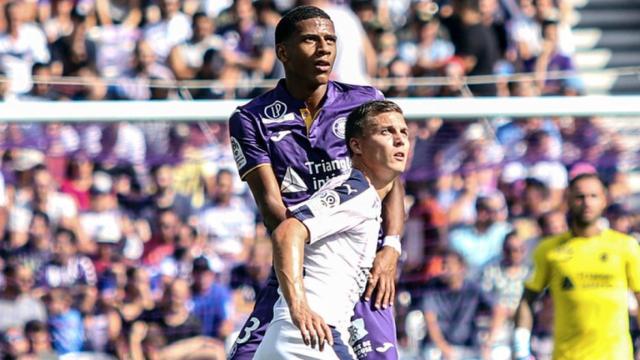 El futuro futbolista del Barça Jean-Clair Todibo durante un partido con el Toulouse / INSTAGRAM