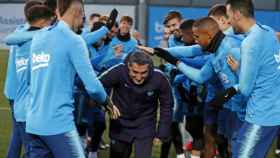 Ernesto Valverde en la sesión de entrenamiento del día de su cumpleaños / Twitter