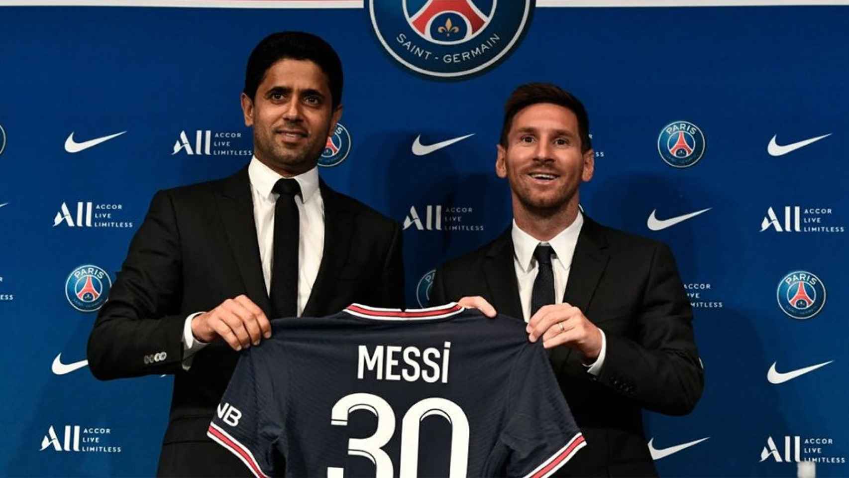 Al-Khelaifi y Messi, en la presentación del argentino con PSG / EFE