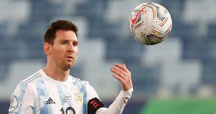 Messi durante el partido de Argentina con Bolivia / EFE