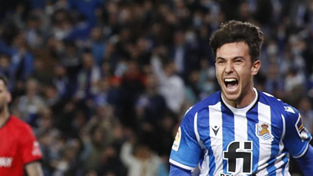Martín Zubimendi celebra un gol con la Real Sociedad : EFE