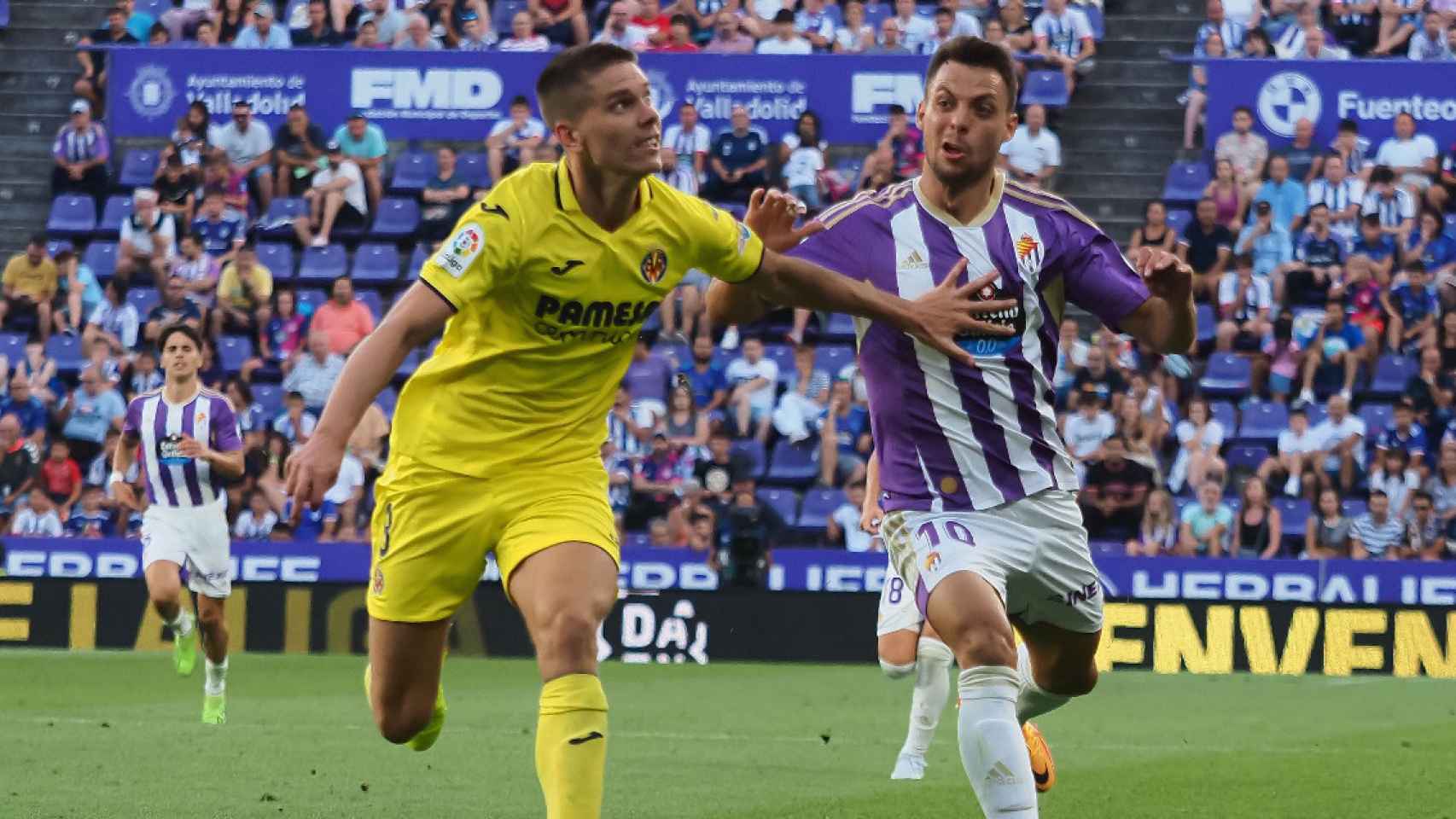 Juan Foyth, durante el partido del Villarreal frente al Valladolid / EFE