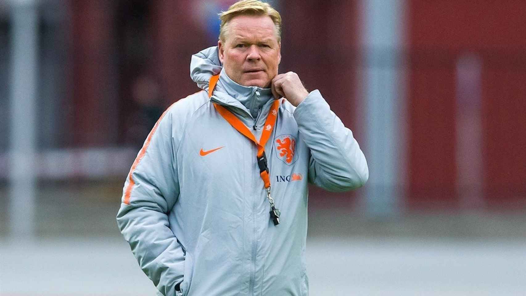 Ronald Koeman, en un entrenamiento con la selección holandesa / Redes