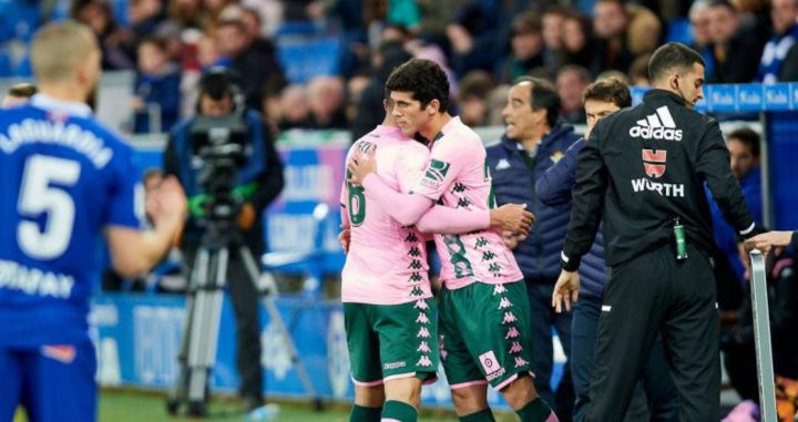 Aleñá en su debut con el Real Betis contra el Alavés / EFE