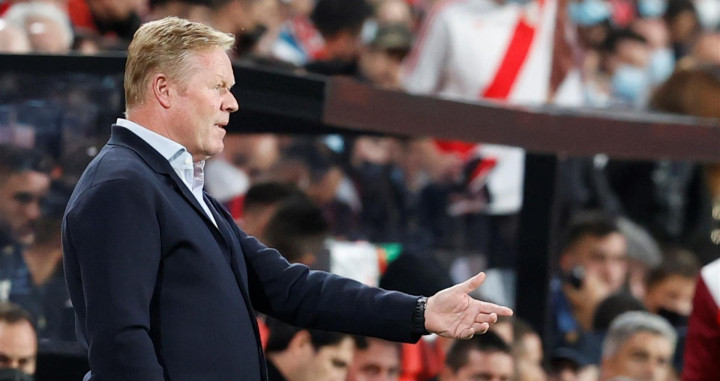 Ronald Koeman, durante el partido entre el Rayo y el Barça / EFE