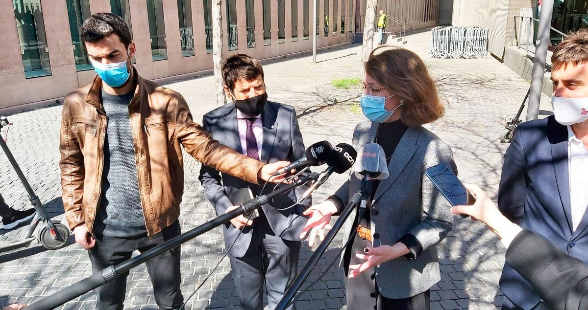 Janet Sanz (c), tras su declaración judicial por el 'caso Buenos Aires' en Barcelona / CG