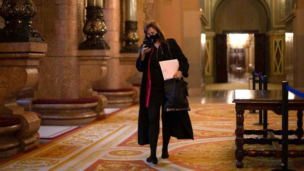 La presidenta del Parlament, Laura Borràs, llega a su reunión con el presidente de Pimec en el Parlament catalán / EP