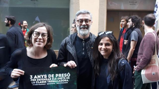 Los líderes de la CUP Eulàlia Reguant (i), Carles Riera (c) y Maria Sirvent (d) en una manifestación / CUP-CC