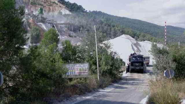 Cantera de Orpí, en la que un robo ha acabado con tres explosiones y un incendio / GOOGLE STREET VIEW