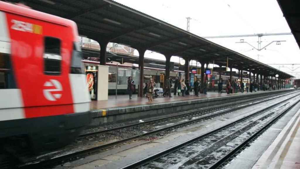 Tren en destino a la estación de Atocha, Madrid.