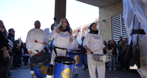 La huelga de sanitarios en el recinto de la Maternidad en Barcelona / LUÍS MIGUEL AÑÓN (CG)