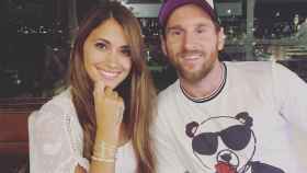 Antonella Rocccuzzo y Leo Messi en su hotel de Sitges