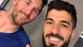 Leo Messi celebra una victoria junto a su amigo Luis Suárez