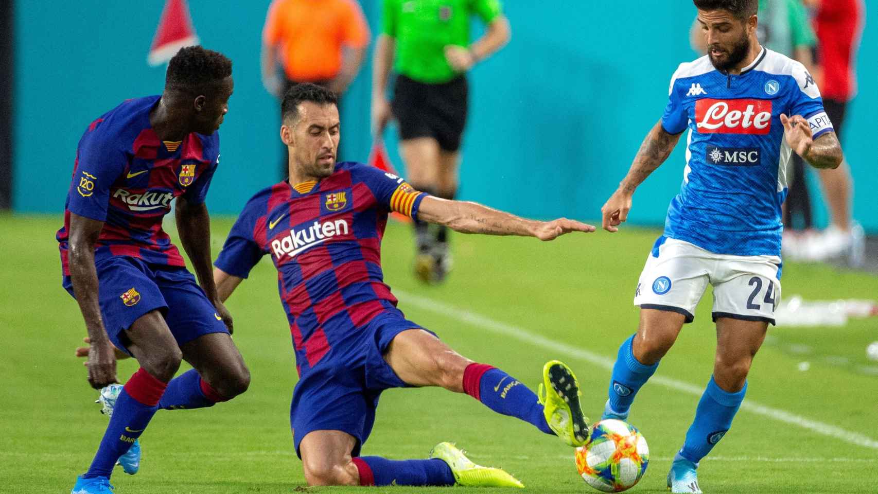 Busquets, en el partido del Barça contra el Nápoles / EFE