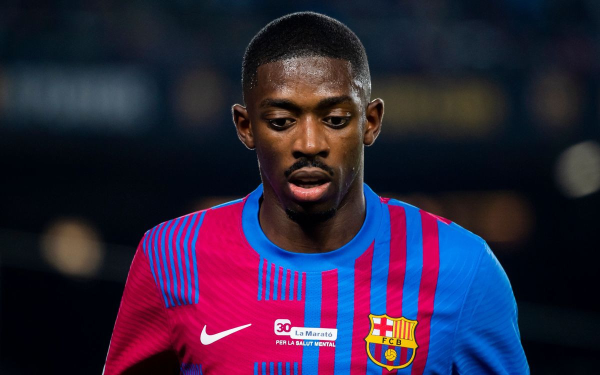 Dembelé, en un partido con el Barça, tiene previsto renovar su contrato por dos años / FCB