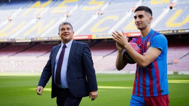 Joan Laporta y Ferran Torres, recientes positivos por Covid-19 / FCB